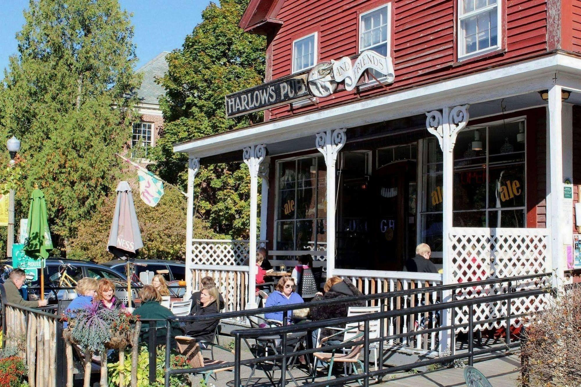 Riverhouse By Weekender Formerly Jack Daniels Inn Peterborough Екстериор снимка